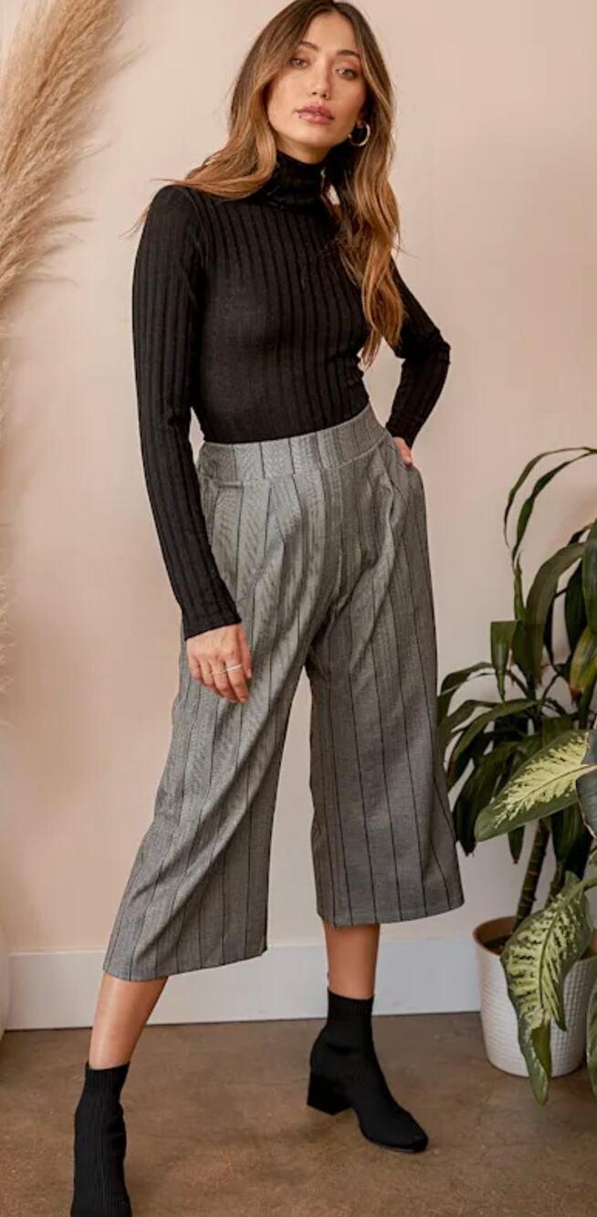 NWT! Lulus Ready for Everything Grey Striped Culotte Pants XS